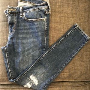 Levi’s 711 Skinny Jeans